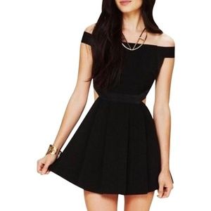 Three Floor Sibling Off shoulder skater dress XS